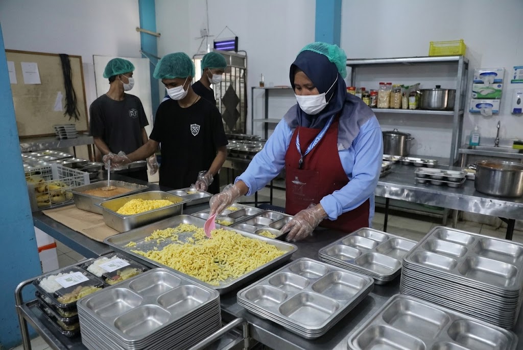 BGN Pasang CCTV Berbasis AI di 70 Dapur MBG, Apa Saja Fungsinya?