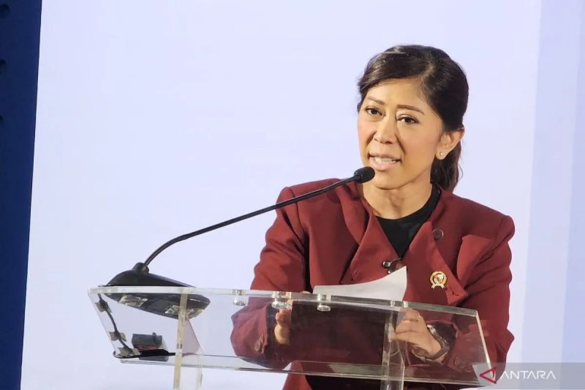 Menkomdigi Imbau Orang Tua Batasi Akses Anak ke Platform Digital